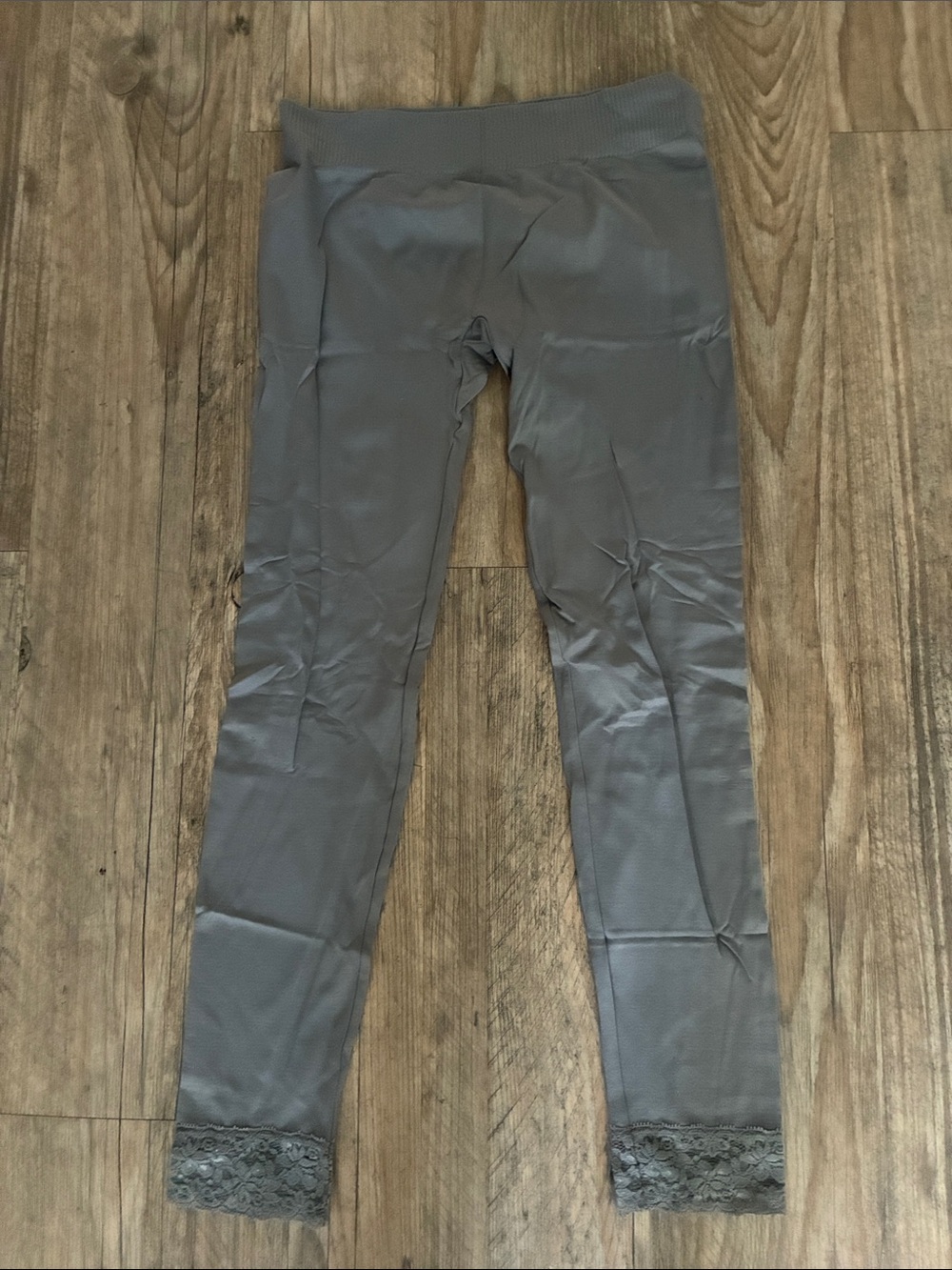 Connection 18 Gray Lace-Hem Leggings